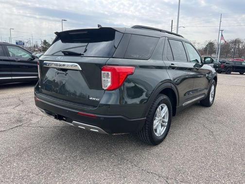 Forged Green Metallic 2022 Ford Explorer XLT