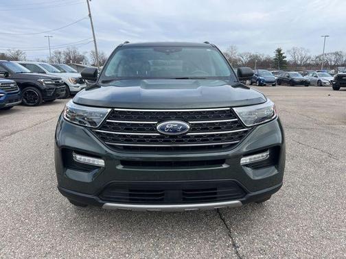 Forged Green Metallic 2022 Ford Explorer XLT