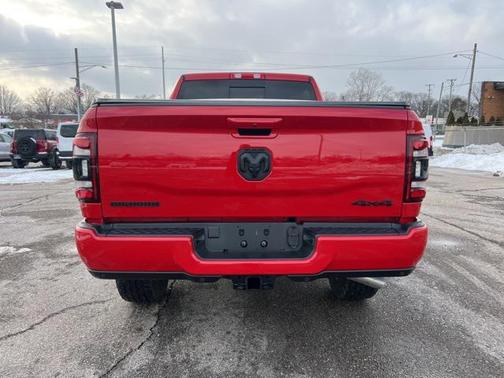 2022 RAM 2500 Big Horn Crew Cab 4x4 6'4' Box