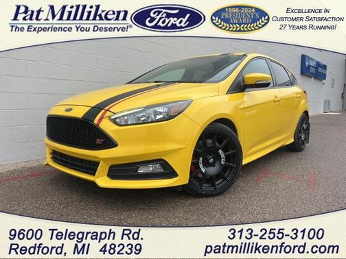 2017 Ford Focus ST 