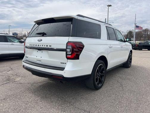 Star White Metallic Tri-Coat 2024 Ford Expedition Max Limited