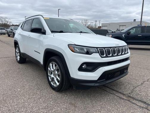 2022 Jeep Compass Latitude Lux