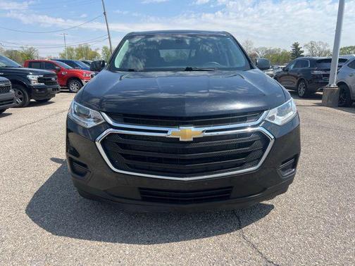 Mosaic Black Metallic 2020 Chevrolet Traverse LS