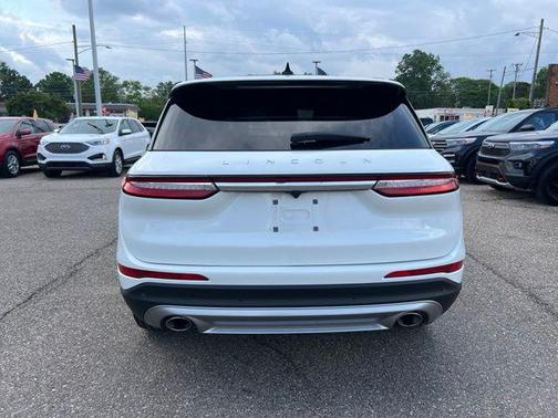 Pristine White Metallic Tri-Coat 2024 Lincoln Corsair Premiere