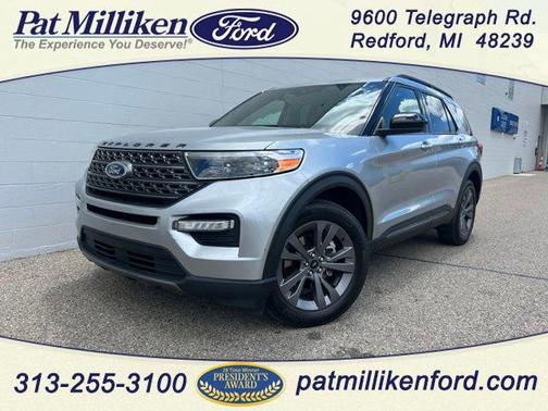Iconic Silver Metallic 2023 Ford Explorer XLT