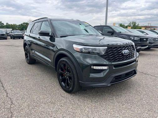 Forged Green Metallic 2024 Ford Explorer ST