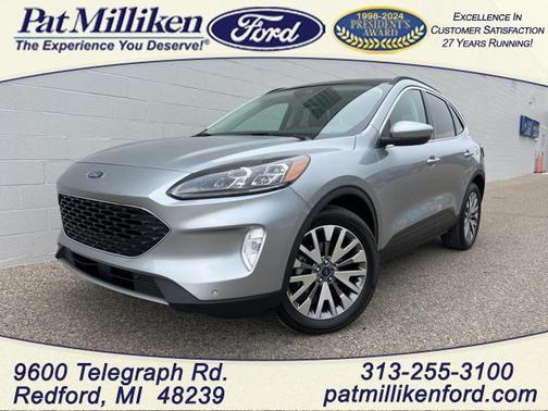 2022 Ford Escape Titanium