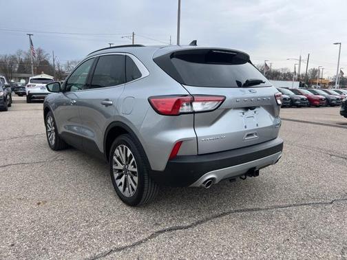 2022 Ford Escape Titanium