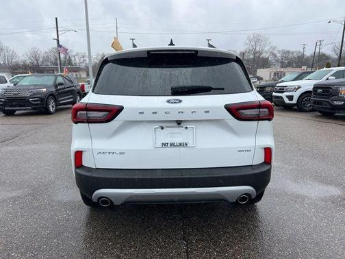 Oxford White 2024 Ford Escape Active