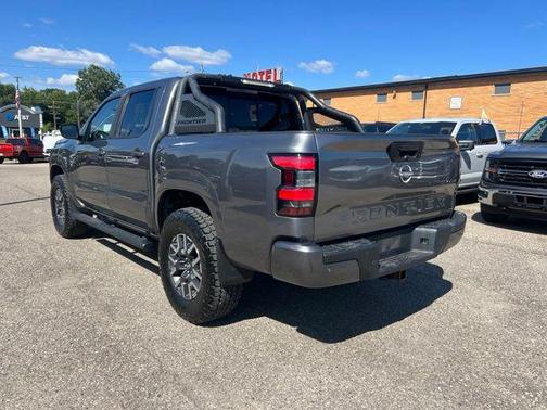 Gun Metallic 2022 Nissan Frontier SV