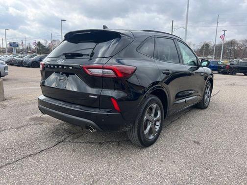 2023 Ford Escape ST-Line Select