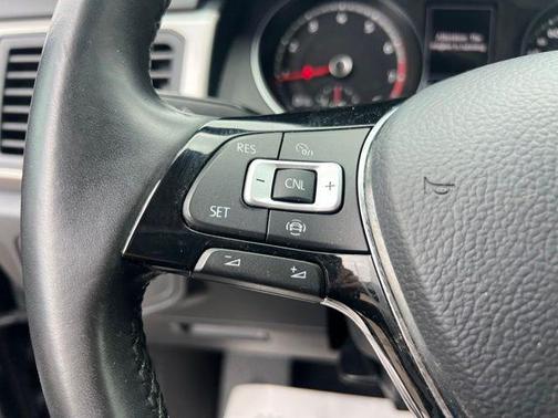 Reflex Silver Metallic 2020 Volkswagen Atlas 3.6L SE