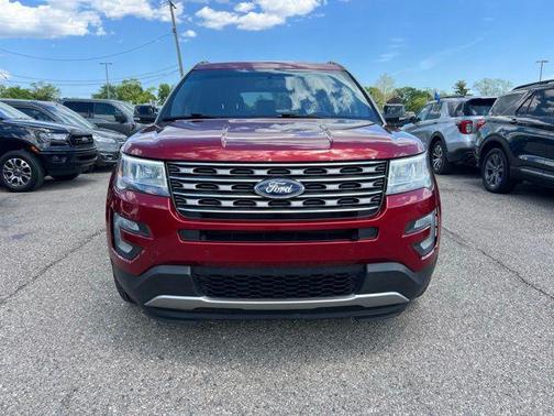 Ruby Red Metallic Tinted Clearcoat 2017 Ford Explorer XLT