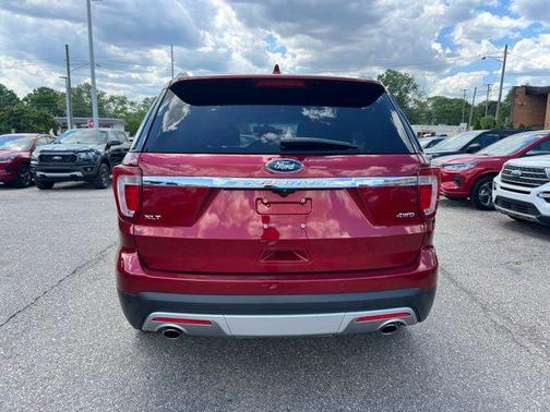 Ruby Red Metallic Tinted Clearcoat 2017 Ford Explorer XLT