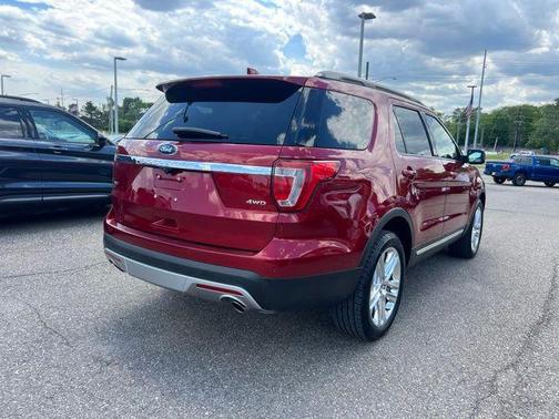 Ruby Red Metallic Tinted Clearcoat 2017 Ford Explorer XLT