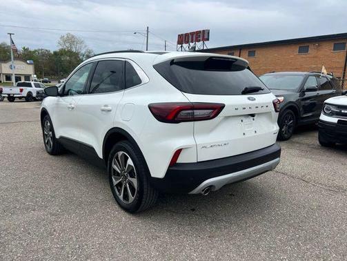 Star White Metallic Tri-Coat 2024 Ford Escape Platinum