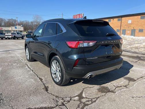 2022 Ford Escape Titanium