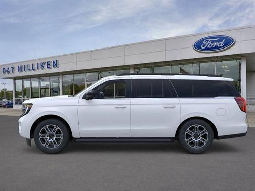 Star White Metallic Tri-Coat 2026 Ford Expedition Max Active 4x4