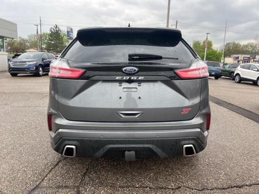 2022 Ford Edge ST