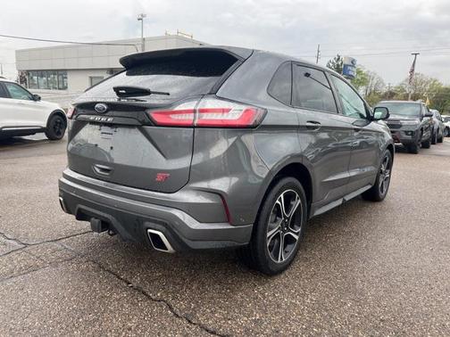2022 Ford Edge ST