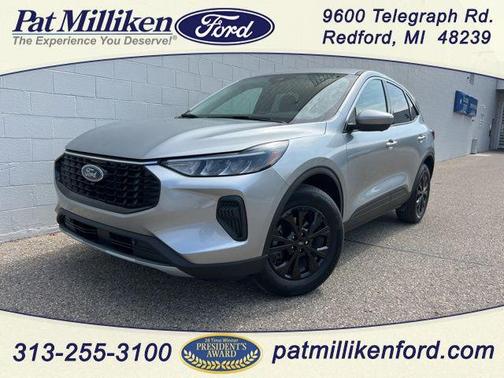 Iconic Silver Metallic 2023 Ford Escape Active