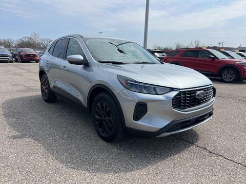 Iconic Silver Metallic 2023 Ford Escape Active