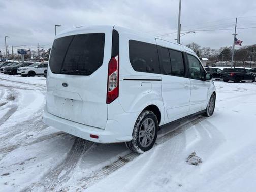 2022 Ford Transit Connect XLT w/Rear Liftgate