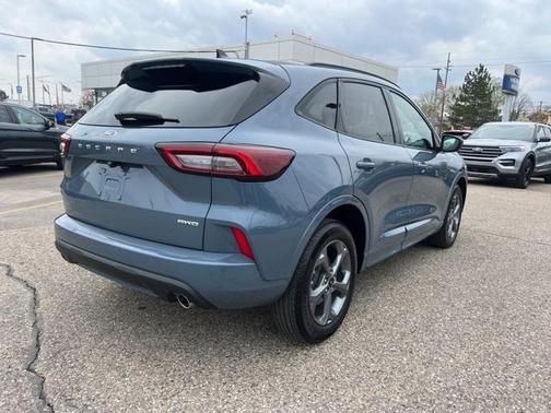 2023 Ford Escape ST-Line Select