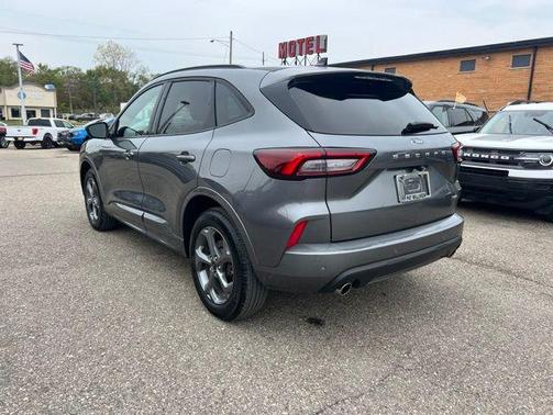 Carbonized Gray Metallic 2024 Ford Escape ST-Line