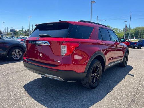 Rapid Red Metallic Tinted Clearcoat 2023 Ford Explorer XLT