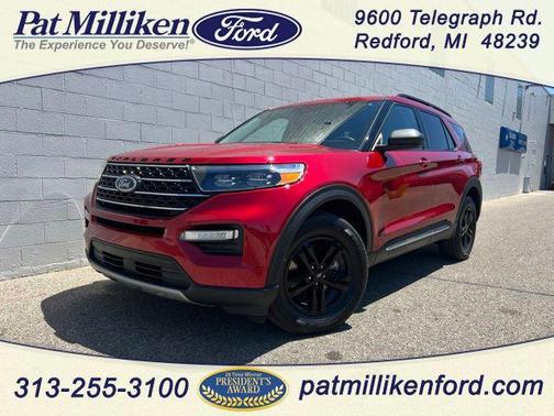 Rapid Red Metallic Tinted Clearcoat 2023 Ford Explorer XLT