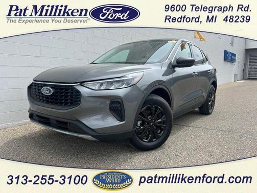 Carbonized Gray Metallic 2024 Ford Escape Active