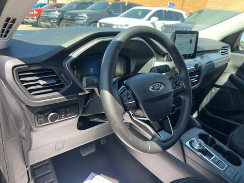 Carbonized Gray Metallic 2024 Ford Escape Active