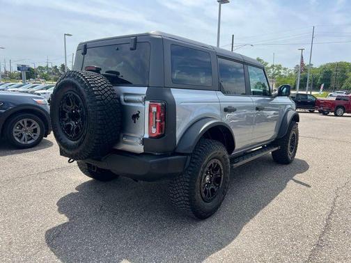Iconic Silver Metallic 2023 Ford Bronco Wildtrak