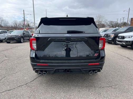 Agate Black Metallic 2024 Ford Explorer ST