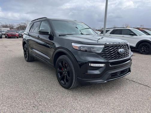 Agate Black Metallic 2024 Ford Explorer ST