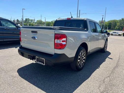 Terrain 2024 Ford Maverick Lariat