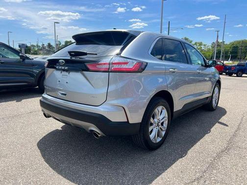 Iconic Silver Metallic 2023 Ford Edge Titanium
