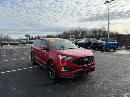 2022 Ford Edge ST