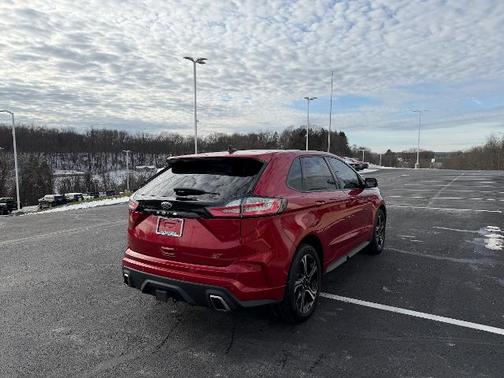2022 Ford Edge ST