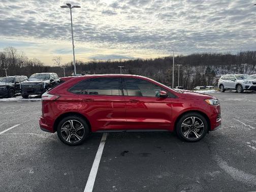 2022 Ford Edge ST