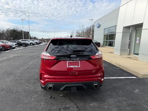 2022 Ford Edge ST