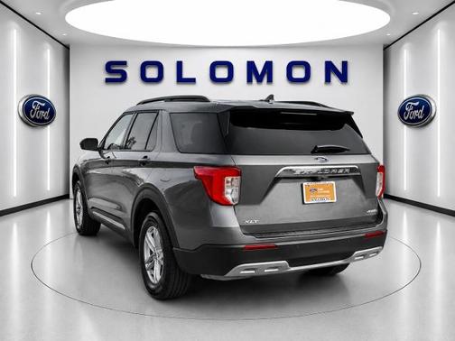 CARBONIZED GRAY METALLIC 2024 Ford Explorer XLT