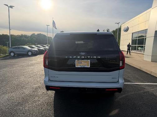 SPACE SILVER METALLIC 2025 Ford Expedition ACTIVE