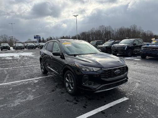 2023 Ford Escape ST-LINE