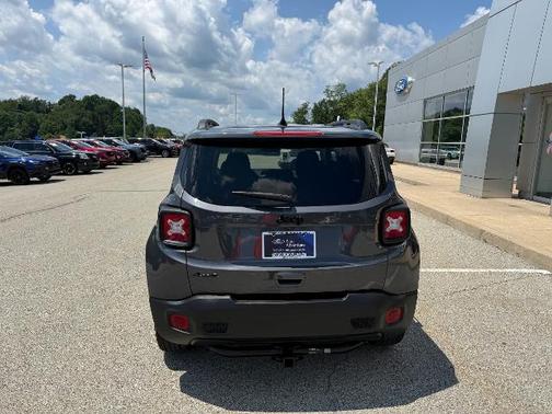 2023 Jeep Renegade LATITUDE