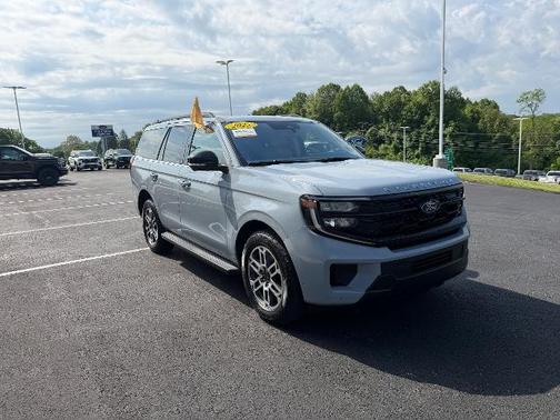 GLACIER GRAY METALLIC TC 2025 Ford Expedition ACTIVE