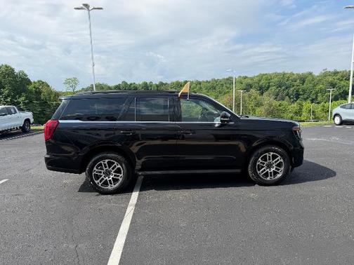 AGATE BLACK METALLIC 2025 Ford Expedition ACTIVE