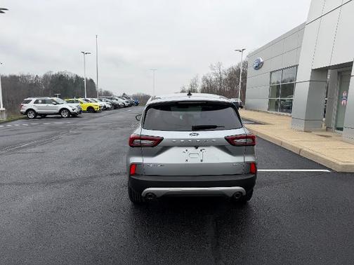 ICONIC SILVER METALLIC 2023 Ford Escape ACTIVE