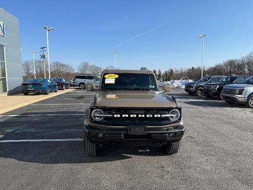 2025 Ford Bronco OUTER BANKS